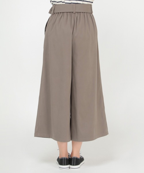 ikka（イッカ）の「フェイクスエードワイドパンツ（その他パンツ・レディース・ベージュ/ネイビー/ブラウン・M/L）」の9枚目の写真