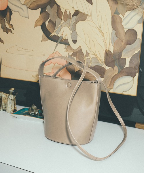 EFOLE（エフォル）の「2way バスケット ショルダー バッグ（ショルダーバッグ・レディース・ブラック/ベージュ/キャメル・FREE）」の3枚目の写真