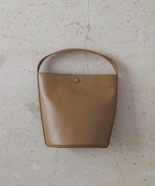 EFOLE（エフォル）の「2way バスケット ショルダー バッグ（ショルダーバッグ・レディース・ブラック/ベージュ/キャメル・FREE）」の5枚目の写真