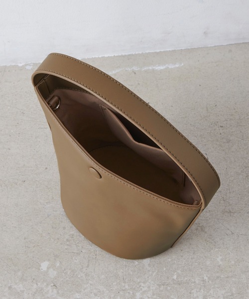 EFOLE（エフォル）の「2way バスケット ショルダー バッグ（ショルダーバッグ・レディース・ブラック/ベージュ/キャメル・FREE）」の10枚目の写真