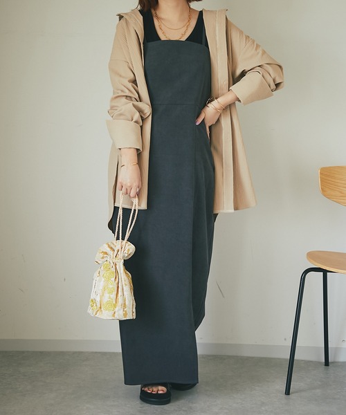 un dix cors(アンディコール)の「高見え スリットIラインキャミワンピース(ワンピース・レディース・チャコールグレー/ベージュ・FREE)」の14枚目の写真