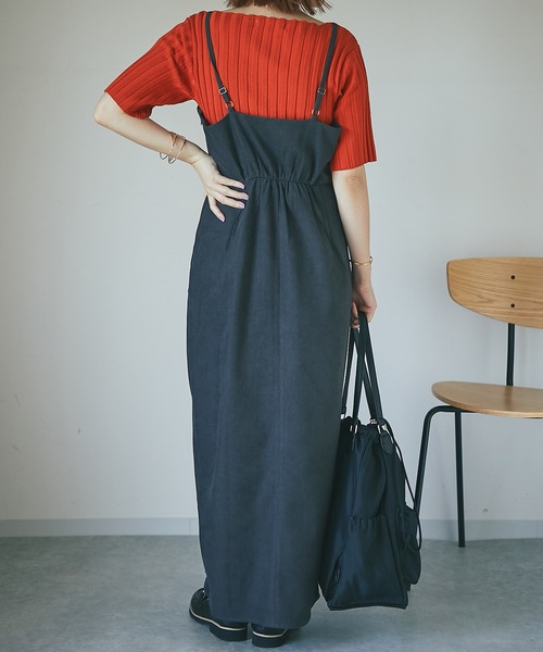 un dix cors(アンディコール)の「高見え スリットIラインキャミワンピース(ワンピース・レディース・チャコールグレー/ベージュ・FREE)」の11枚目の写真