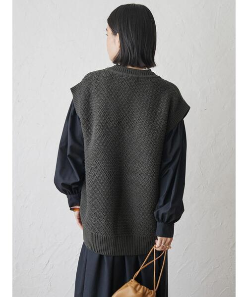 AMERICAN HOLIC（アメリカンホリック）の「Vネックリンクス編みニットベスト（ベスト・レディース・ブラック/アイボリー/ネイビー・FREE）」の16枚目の写真