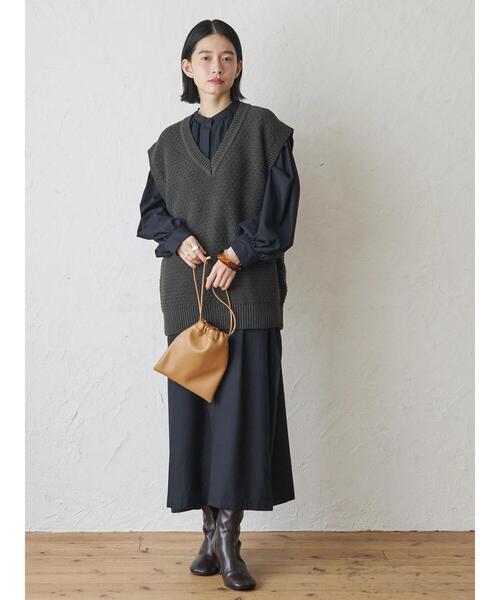 AMERICAN HOLIC（アメリカンホリック）の「Vネックリンクス編みニットベスト（ベスト・レディース・ブラック/アイボリー/ネイビー・FREE）」の17枚目の写真