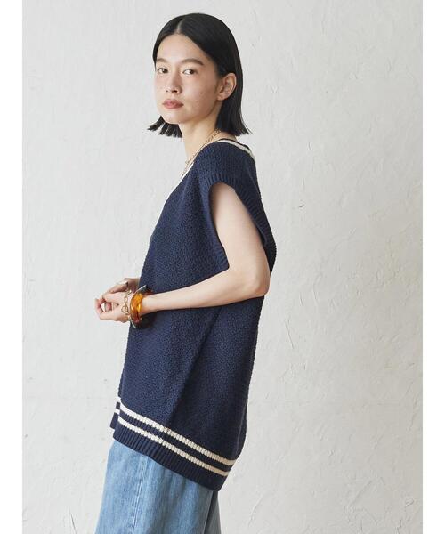 AMERICAN HOLIC（アメリカンホリック）の「Vネックリンクス編みニットベスト（ベスト・レディース・ブラック/アイボリー/ネイビー・FREE）」の20枚目の写真