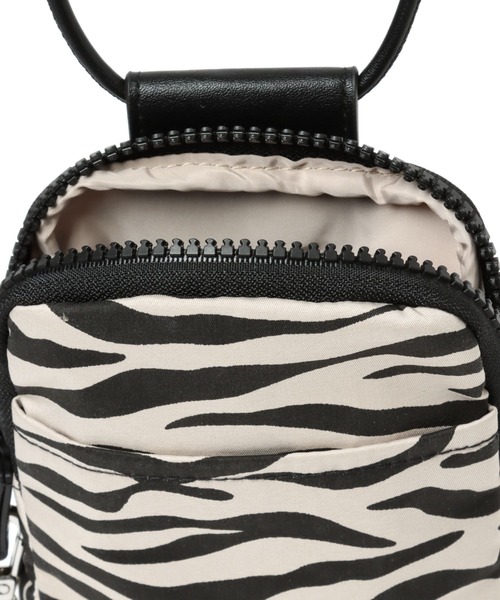 BAYFLOW（ベイフロー）の「[スマホ・カード収納可♪]多機能ライトミニショルダー2（ショルダーバッグ・レディース・ブラック/カーキ/ブラウン系その他/ベージュ系その他/ライトグリーン/ライトグレー・ONE SIZE/FREE）」の22枚目の写真