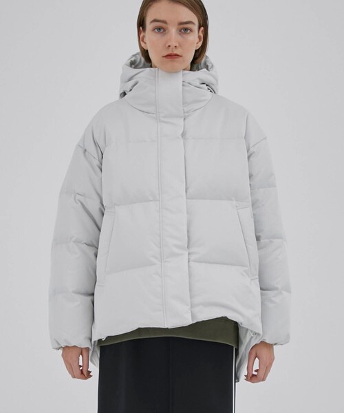 CITY TOKYO（シティトウキョウ）の「オーバーパーフェクションコクーンダウン（ダウンジャケット/コート・レディース・ブラック/ホワイト/ベージュ/ミント・1/2）」の10枚目の写真