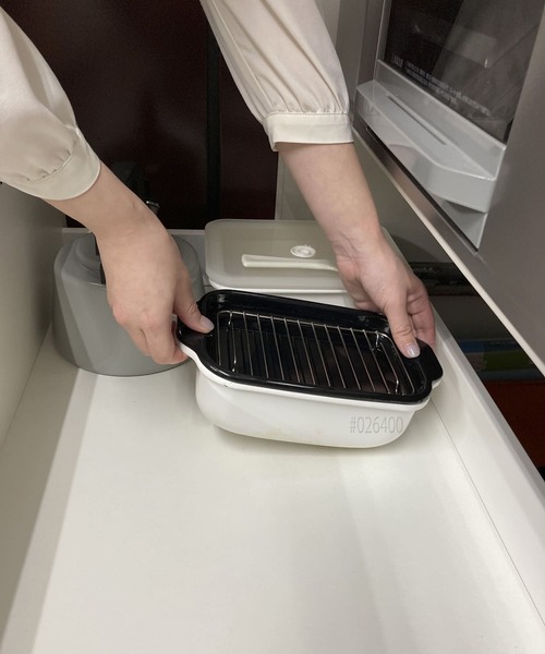 URBAN RESEARCH DOORS（アーバンリサーチドアーズ）の「富士ホーロー　角型天ぷら鍋（キッチンツール・レディース・ホワイト・-）」の9枚目の写真