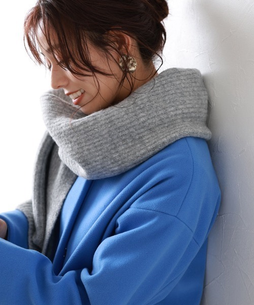 Pierrot（ピエロ）の「ふんわりウォッシャブルマフラー（マフラー・レディース・ベージュ系その他/グレー系その他/アイボリー・FREE）」の3枚目の写真