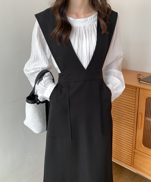 ABITOKYO(アビトーキョー)の「Vネックタイトジャンパースカート(ジャンパースカート・レディース・モカ/ホワイト/ブラック・M/L)」の8枚目の写真