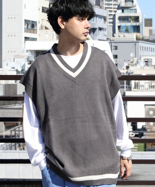 ８(eight)（エイト）の「チルデンニットベスト（ベスト・メンズ・サックスブルー/ブラック/ホワイト/グリーン/チャコール・MEDIUM/LARGE/X-LARGE）」の3枚目の写真