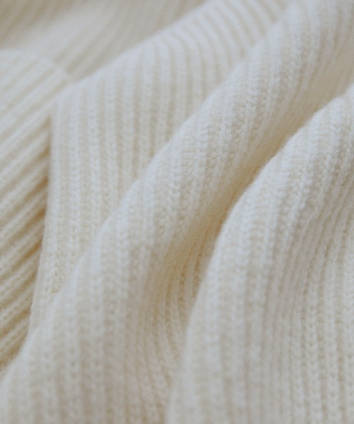 ADAM ET ROPE'（アダムエロペ）の「【サステナブル】アンチピリングミドルゲージプルオーバー（ニット/セーター・レディース・レッド/グレー系その他/キナリ・FREE）」の5枚目の写真