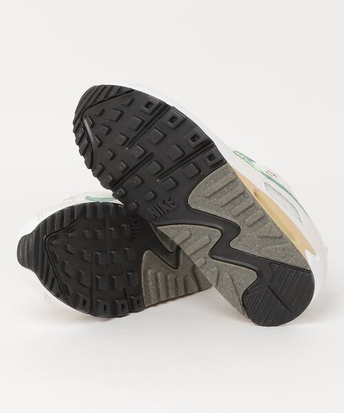 NIKE(ナイキ)の「NIKE/ナイキ ウィメンズ エアマックス90SE(スニーカー・レディース・ホワイト・24.5cm/24cm/23cm/25cm/23.5cm/22.5cm/28cm/27.5cm/26cm/25.5cm/22cm)」の3枚目の写真
