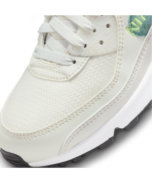NIKE(ナイキ)の「NIKE/ナイキ ウィメンズ エアマックス90SE(スニーカー・レディース・ホワイト・24.5cm/24cm/23cm/25cm/23.5cm/22.5cm/28cm/27.5cm/26cm/25.5cm/22cm)」の5枚目の写真