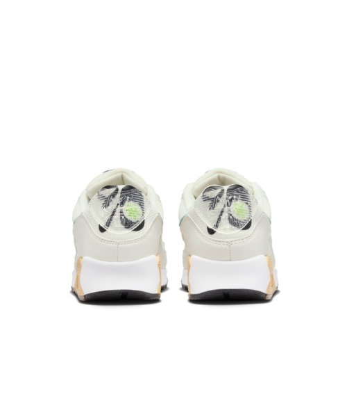 NIKE(ナイキ)の「NIKE/ナイキ ウィメンズ エアマックス90SE(スニーカー・レディース・ホワイト・24.5cm/24cm/23cm/25cm/23.5cm/22.5cm/28cm/27.5cm/26cm/25.5cm/22cm)」の7枚目の写真