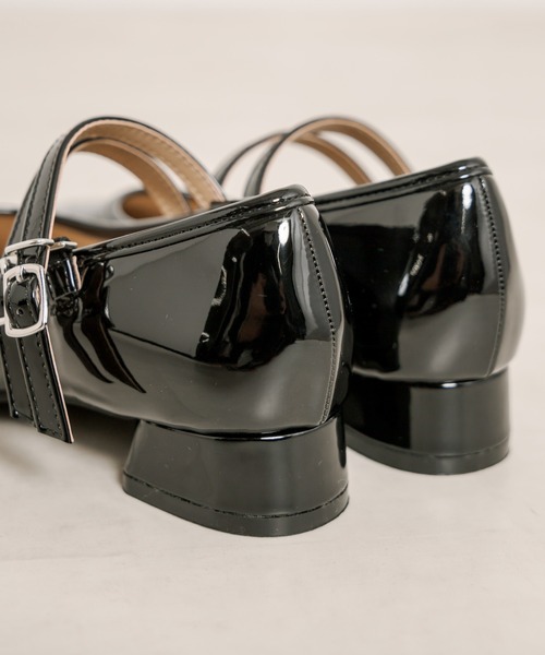 OLIVE des OLIVE（オリーブデオリーブ）の「ダブルストラップシューズ（パンプス・レディース・ホワイト/ブラック・SMALL/MEDIUM/LARGE）」の10枚目の写真