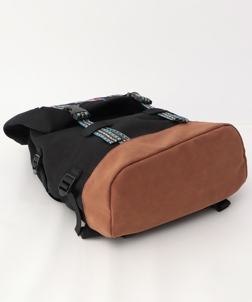 チチカカ（チチカカ）の「ネイティブ刺繍キャンバスリュック