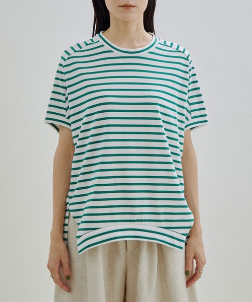 SALON adam et rope'（サロン アダム エ ロペ）の「【WEB・一部店舗限定】ドルマンスリーブTシャツ/無地・ボーダー（Tシャツ/カットソー・レディース・グリーン系その他/ブラック/ベージュ/オフホワイト・FREE）」の17枚目の写真