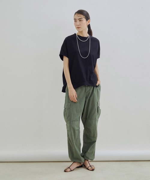 SALON adam et rope'（サロン アダム エ ロペ）の「【WEB・一部店舗限定】ドルマンスリーブTシャツ/無地・ボーダー（Tシャツ/カットソー・レディース・グリーン系その他/ブラック/ベージュ/オフホワイト・FREE）」の11枚目の写真