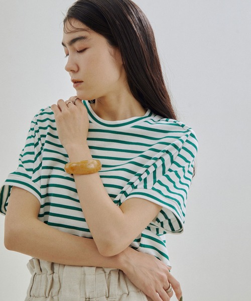 SALON adam et rope'（サロン アダム エ ロペ）の「【WEB・一部店舗限定】ドルマンスリーブTシャツ/無地・ボーダー（Tシャツ/カットソー・レディース・グリーン系その他/ブラック/ベージュ/オフホワイト・FREE）」の18枚目の写真