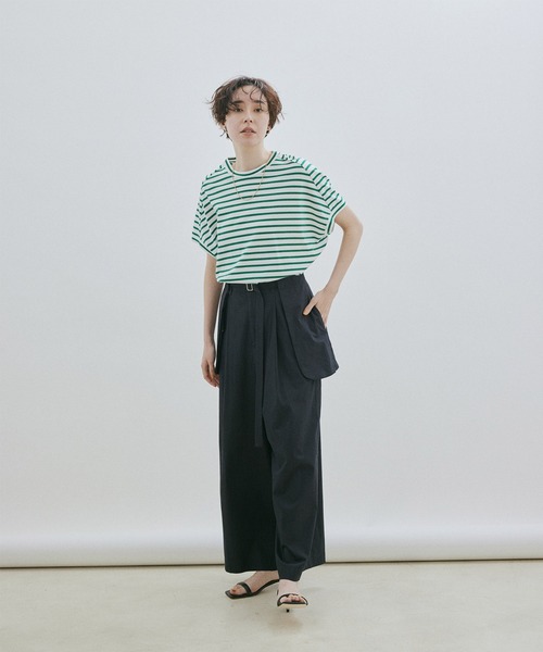 SALON adam et rope'（サロン アダム エ ロペ）の「【WEB・一部店舗限定】ドルマンスリーブTシャツ/無地・ボーダー（Tシャツ/カットソー・レディース・グリーン系その他/ブラック/ベージュ/オフホワイト・FREE）」の6枚目の写真