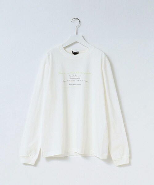 INDIVI(インディヴィ)の「【WORLD for the World】ロゴプリント ロンT(Tシャツ/カットソー・レディース・ライトベージュ/ブラック/ホワイト・05/13/38)」の1枚目の写真