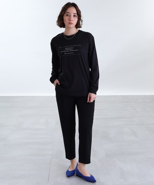INDIVI(インディヴィ)の「【WORLD for the World】ロゴプリント ロンT(Tシャツ/カットソー・レディース・ライトベージュ/ブラック/ホワイト・05/13/38)」の22枚目の写真