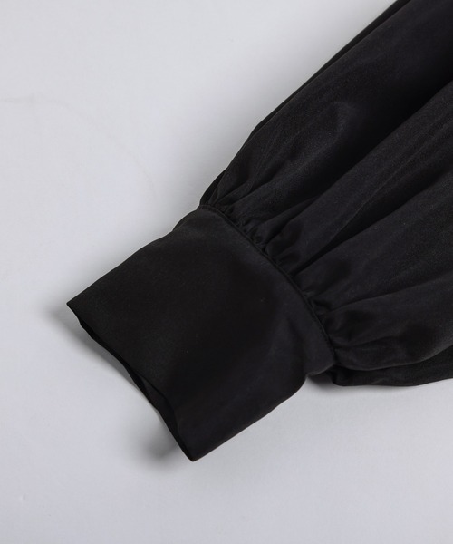 SUGAR BISKET（シュガービスケット）の「ボリューム袖ワンピース（ワンピース・レディース・グレイッシュベージュ/ブラック/ホワイト・フリー）」の17枚目の写真