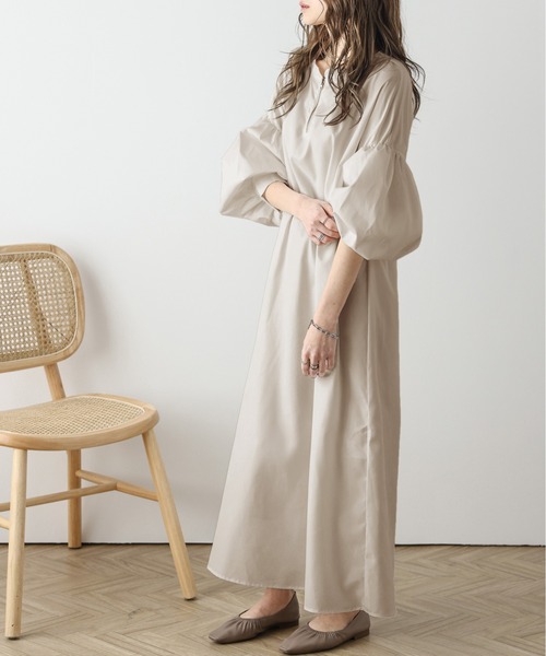 SUGAR BISKET（シュガービスケット）の「ボリューム袖ワンピース（ワンピース・レディース・グレイッシュベージュ/ブラック/ホワイト・フリー）」の22枚目の写真