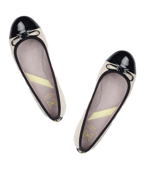 BUTTERFLY TWISTS（バタフライツイスト）の「ButterflyTwists OLIVIA バレエシューズ ラウンドトゥタイプ（パンプス・レディース・ブラック/クリーム・37/38/39/40/36）」の5枚目の写真