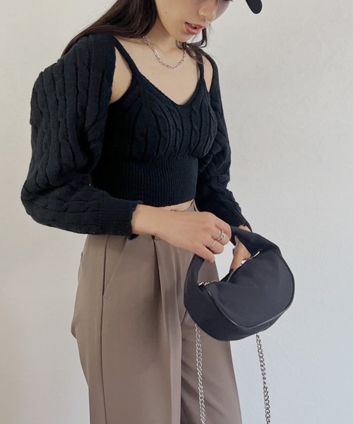 ISOOK(アイスー)の「【ZOZO限定】One handle chain mini bag / ワンハンドルチェーンミニバッグ(ショルダーバッグ・レディース・ブラック/ホワイト・FREE)」の1枚目の写真