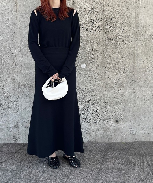 ISOOK(アイスー)の「【ZOZO限定】One handle chain mini bag / ワンハンドルチェーンミニバッグ(ショルダーバッグ・レディース・ブラック/ホワイト・FREE)」の5枚目の写真