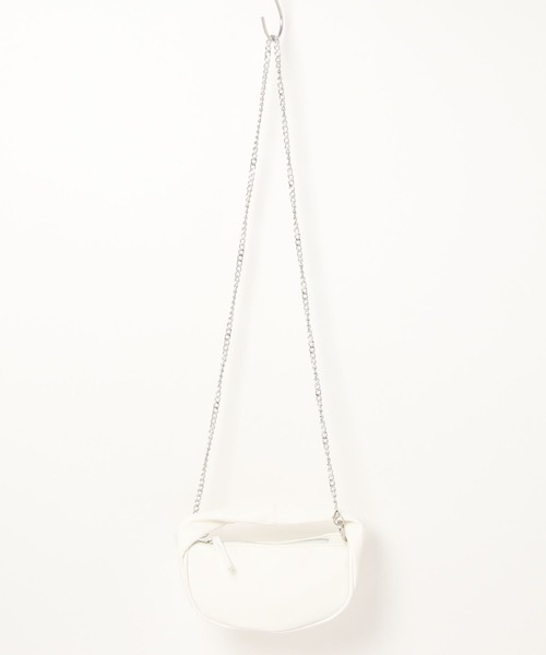 ISOOK(アイスー)の「【ZOZO限定】One handle chain mini bag / ワンハンドルチェーンミニバッグ(ショルダーバッグ・レディース・ブラック/ホワイト・FREE)」の19枚目の写真