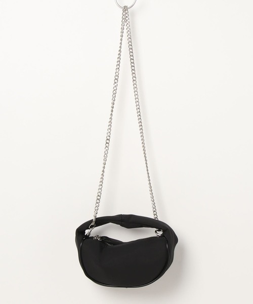 ISOOK(アイスー)の「【ZOZO限定】One handle chain mini bag / ワンハンドルチェーンミニバッグ(ショルダーバッグ・レディース・ブラック/ホワイト・FREE)」の20枚目の写真