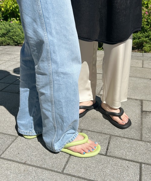 MYMOOD.(マイムード)の「EVAエアリーチューブサンダル(サンダル・レディース・グリーン/ブラック/ホワイト/ピンク・M/L)」の8枚目の写真