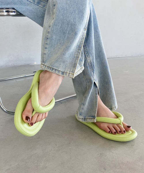 MYMOOD.(マイムード)の「EVAエアリーチューブサンダル(サンダル・レディース・グリーン/ブラック/ホワイト/ピンク・M/L)」の9枚目の写真