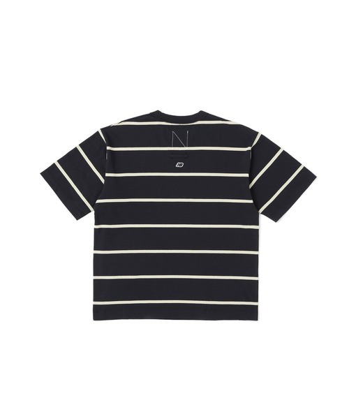 NEW BALANCE（ニューバランス）の「900 ストライプショートスリーブTシャツ（Tシャツ/カットソー・メンズ・ホワイト/ブラック・SMALL/X-LARGE/LARGE/MEDIUM）」の7枚目の写真