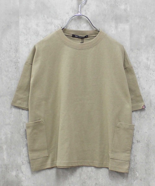 THE CASUAL(カジュアル)の「【USAコットン】サイドポケットBIG 半袖T(Tシャツ/カットソー・キッズ・グリーン系その他/オフホワイト/チャコール/ブラック/ベージュ/パープル・120cm/130cm/140cm/160cm/110cm/150cm)」の2枚目の写真