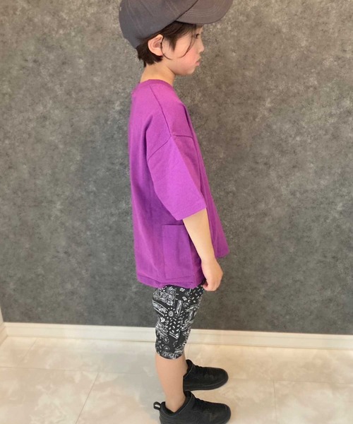 THE CASUAL(カジュアル)の「【USAコットン】サイドポケットBIG 半袖T(Tシャツ/カットソー・キッズ・グリーン系その他/オフホワイト/チャコール/ブラック/ベージュ/パープル・120cm/130cm/140cm/160cm/110cm/150cm)」の12枚目の写真