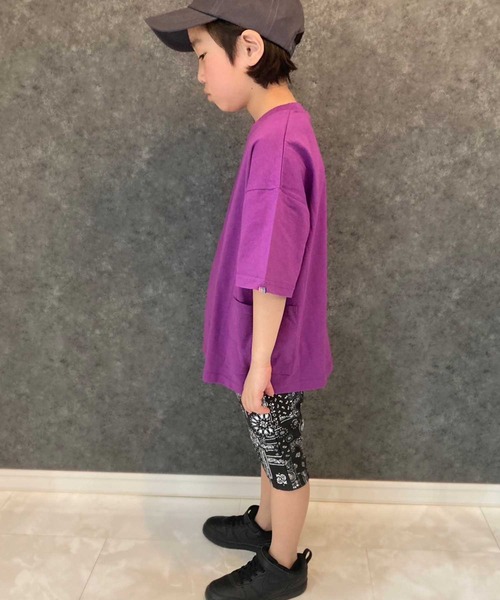 THE CASUAL(カジュアル)の「【USAコットン】サイドポケットBIG 半袖T(Tシャツ/カットソー・キッズ・グリーン系その他/オフホワイト/チャコール/ブラック/ベージュ/パープル・120cm/130cm/140cm/160cm/110cm/150cm)」の13枚目の写真