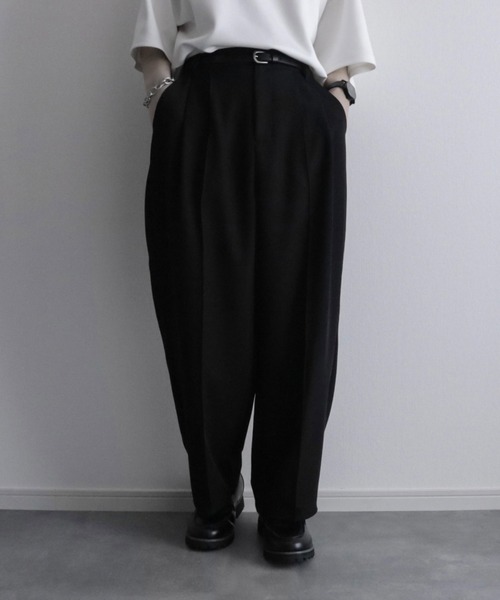 NILWAY（ニルウェイ）の「センタークリースワイドストレートパンツ（スラックス・メンズ・ブラック/ライトグレー/チャコール/オフホワイト・SMALL/LARGE/MEDIUM）」の7枚目の写真