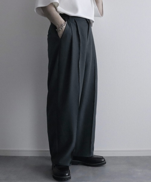 NILWAY（ニルウェイ）の「センタークリースワイドストレートパンツ（スラックス・メンズ・ブラック/ライトグレー/チャコール/オフホワイト・SMALL/LARGE/MEDIUM）」の11枚目の写真