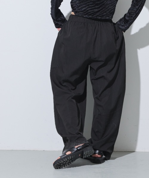 Solace（ソレイス）の「コクーンイージーパンツ（その他パンツ・レディース・ブラック/ホワイト・FREE）」の3枚目の写真
