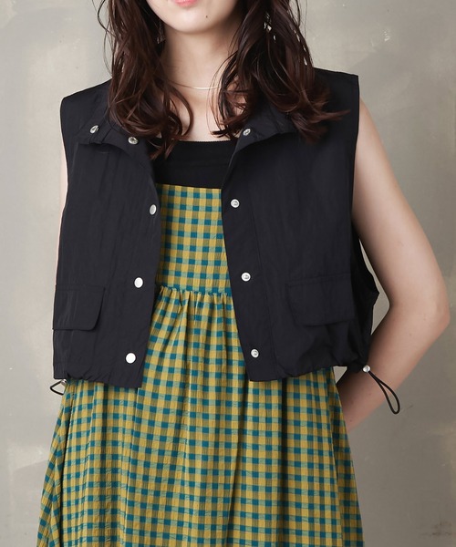 Lull（ルル）の「【Lull / ルル】ミリタリーショートベスト（ベスト・レディース・ブラック/カーキ/オフホワイト・ONESIZE）」の4枚目の写真