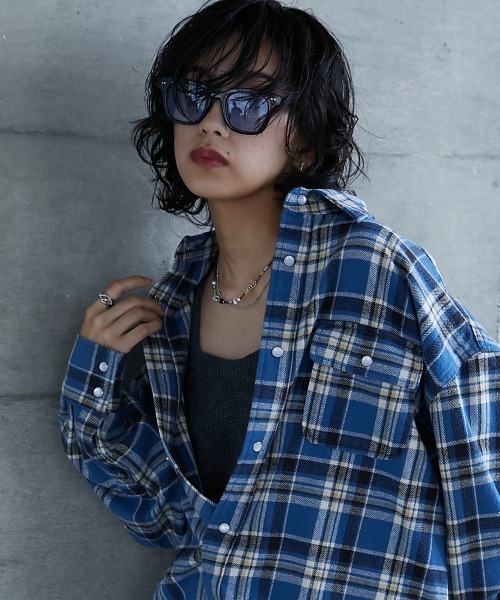 GEVS.（ジェイヴィス）の「＜大きいサイズ＞ 綿100％チェックチュニックシャツ GEVS.（シャツ/ブラウス・レディース・ブルー系/ピンク系・3L/5L/L/LL/4L）」の2枚目の写真