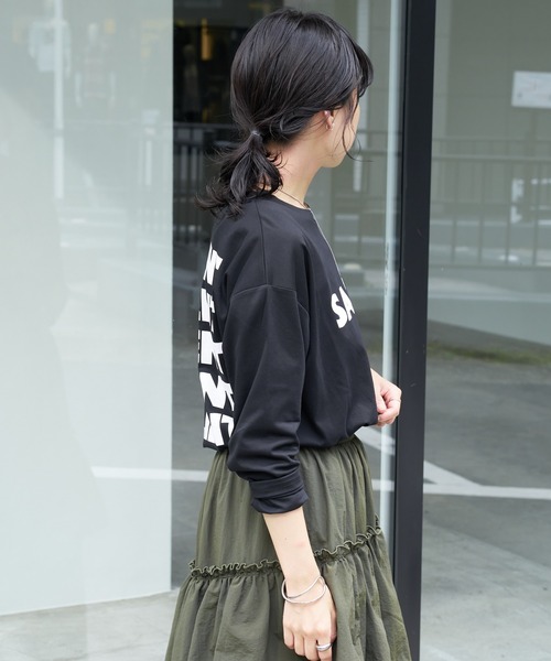 COLONY 2139(コロニートゥーワンスリーナイン)の「スマートロゴプリント長袖Tシャツ(Tシャツ/カットソー・レディース・オフホワイト/ブラック・FREE)」の11枚目の写真