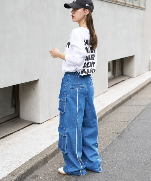 COLONY 2139(コロニートゥーワンスリーナイン)の「スマートロゴプリント長袖Tシャツ(Tシャツ/カットソー・レディース・オフホワイト/ブラック・FREE)」の3枚目の写真