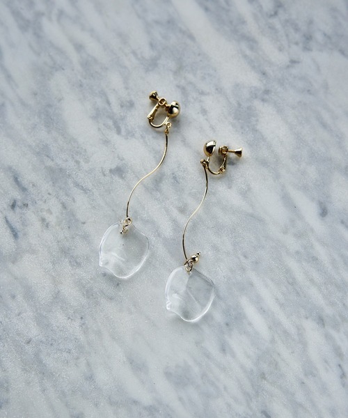 Kastane（カスタネ）の「【新色追加/fiw.】クリアフラワーイヤリング（イヤリング・レディース・ゴールド/シルバー/ブラウン・FREE）」の17枚目の写真