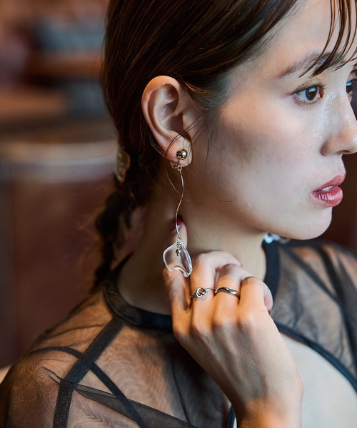 Kastane（カスタネ）の「【新色追加/fiw.】クリアフラワーイヤリング（イヤリング・レディース・ゴールド/シルバー/ブラウン・FREE）」の12枚目の写真