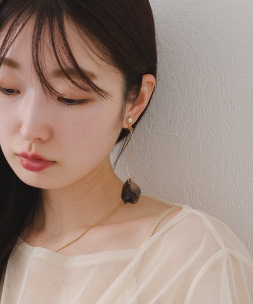 Kastane（カスタネ）の「【新色追加/fiw.】クリアフラワーイヤリング（イヤリング・レディース・ゴールド/シルバー/ブラウン・FREE）」の22枚目の写真